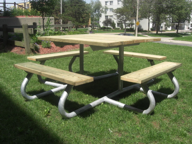 picnic table with 4x4 legs